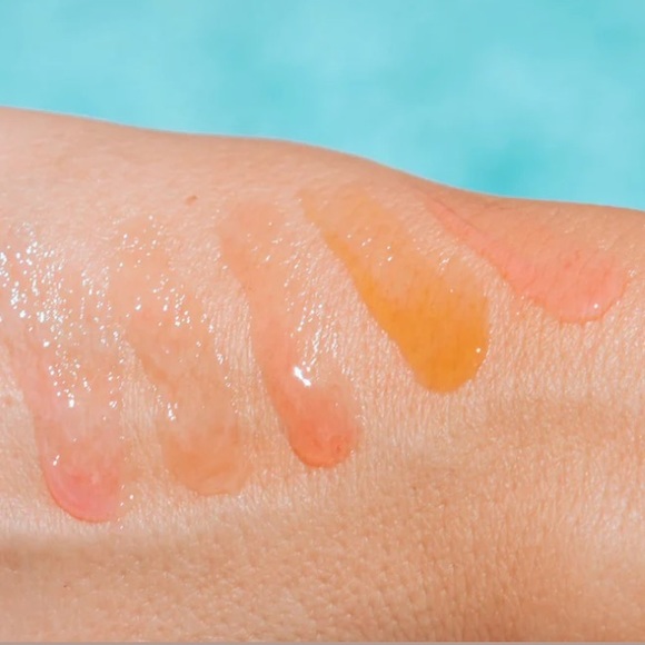 Laurens Strawberry Lip Oil infused with Shea Oil & Vitamin E - Picture 11 of 13